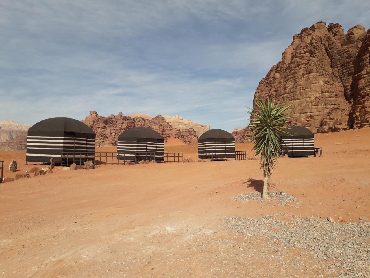 Hala Rum Camp Wadi Rum Buitenkant foto